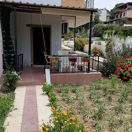 Appartement Kadinlar Den Plajina 50 Metre Bahceli 1+1